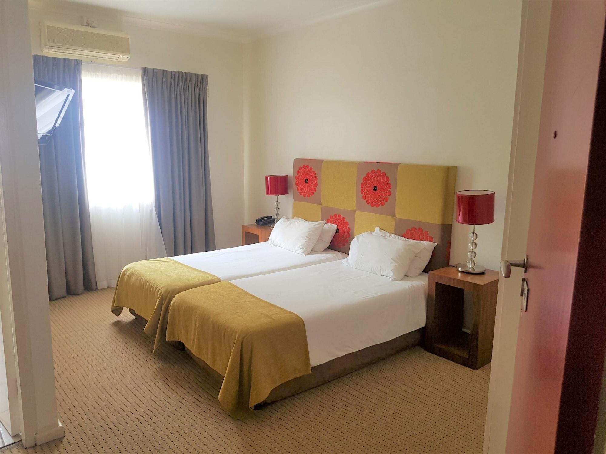 Lady Hamilton Hotel